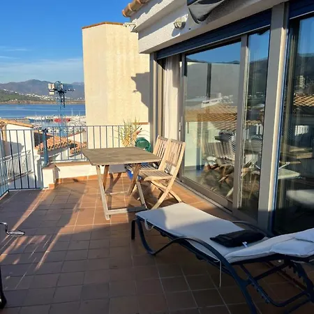 Big Family House In The Center Of El Port De La Selva