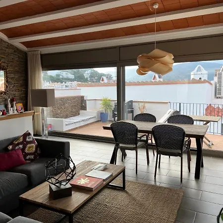 Big Family House In The Center Of Apartment El Port De La Selva